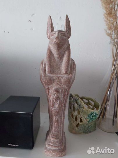 Каменная статуэтка из Египта Анубис