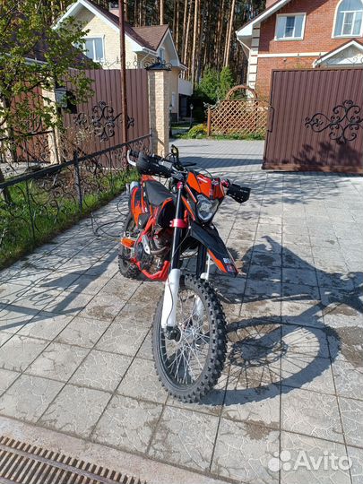 Мотоцикл BSE Z10