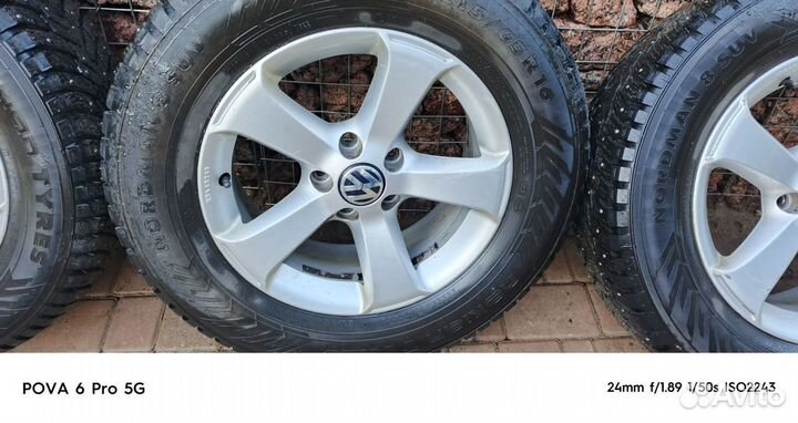 Nokian Tyres Nordman 8 SUV 215/65 R16 102