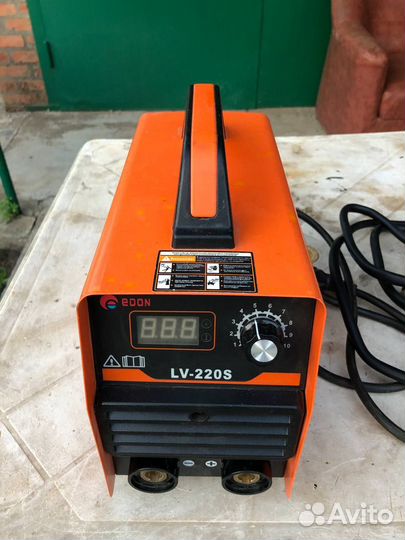 Инверторный сварочный аппарат Edon LV-220S