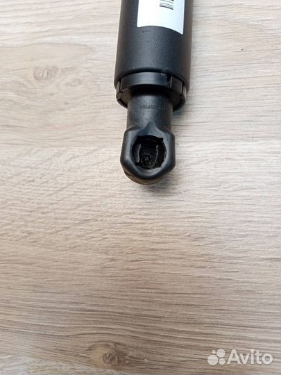 Амортизатор крышки багажника левый BMW X3 G01 2018