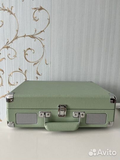 Виниловый проигрыватель crosley