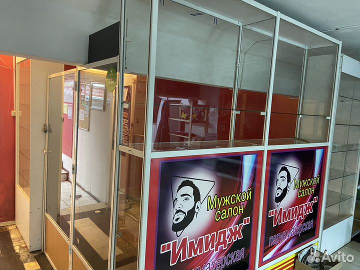 Стеклянные стелажи