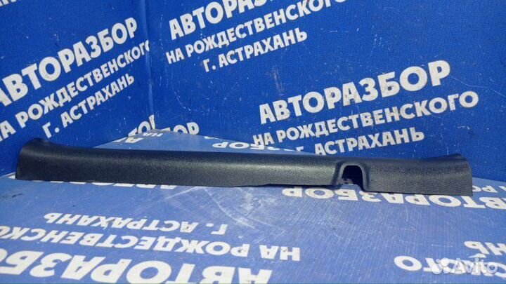 Накладка на порог Hyundai Solaris 1 седан 2012