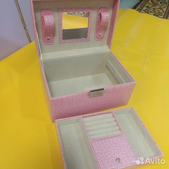 Шкатулка для украшений