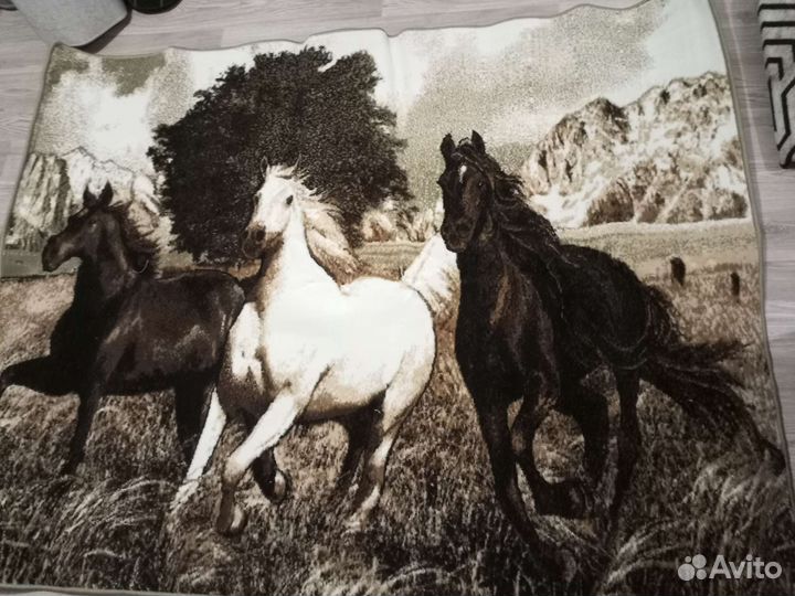 Ковры фауна на Титова 255/2