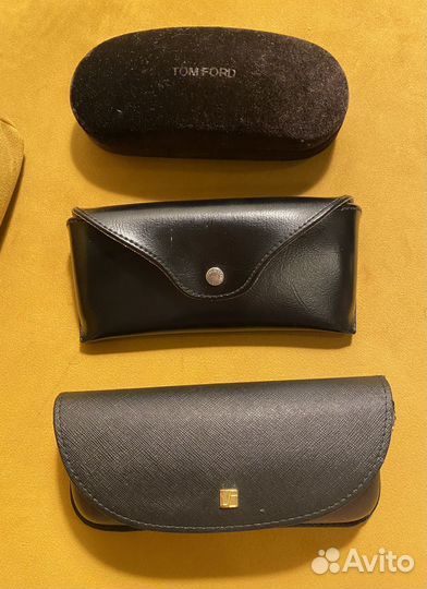 Футляры для очков