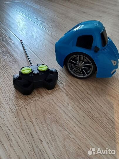 Машина на пульте