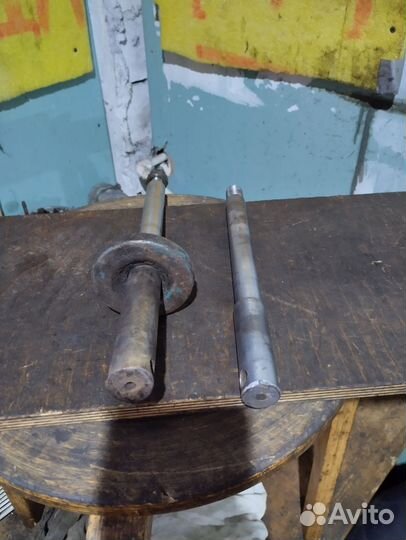 Оси переднего и заднего колеса Урал Днепр