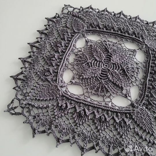 Салфетка серая крючком