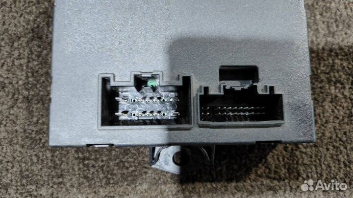 Блок доводчика багажника Land Rover Range Rover 4