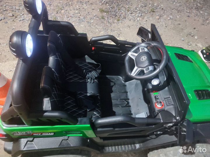 Детский электромобиль RiverToys Jeep C555CC