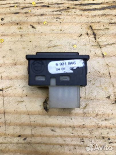 Кнопка открывания багажника Bmw 525 E60 M54 2003