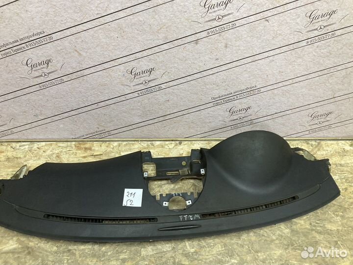 Передняя панель торпедо Mercedes w211