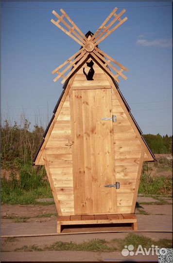 Дачный туалет деревянный