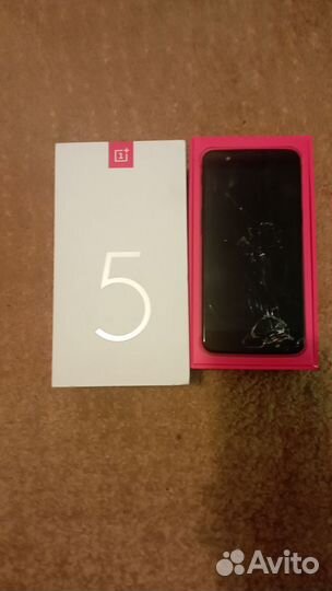 OnePlus 5, 8/128 ГБ