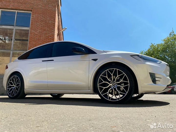 Tesla Model X AT, 2020, 22 500 км