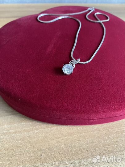 Кулон с цепочкой