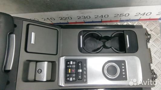 Подлокотник центральный land rover range rover 3 (GUK09IX01)