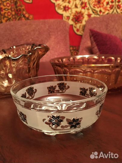 Вазы конфетницы, цветное и простое стекло