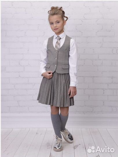 Жилетка для девочки Штугардт р-р 38