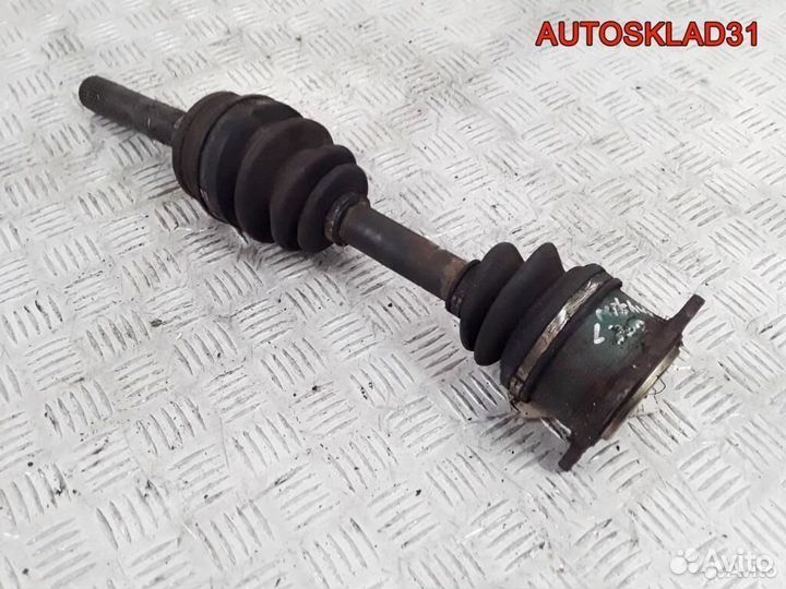 Привод передний правый Mitsubishi L300 2.5TD 4D56