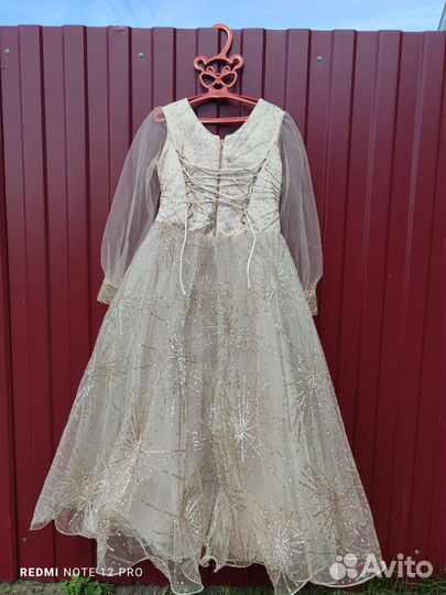 Платье на девочку 6-8лет