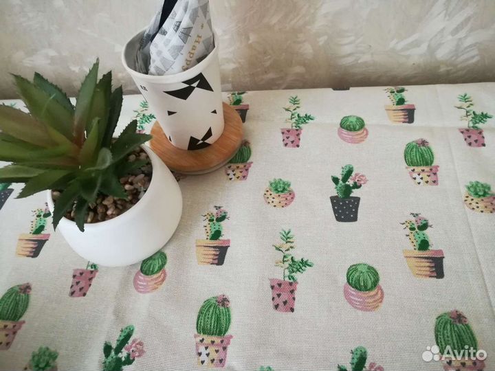 Набор скатерть и полотенца 2 шт