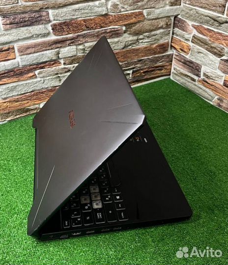 Игровой ноутбук Asus i7 6 ядер/GTX 1060 6Гб /16ram