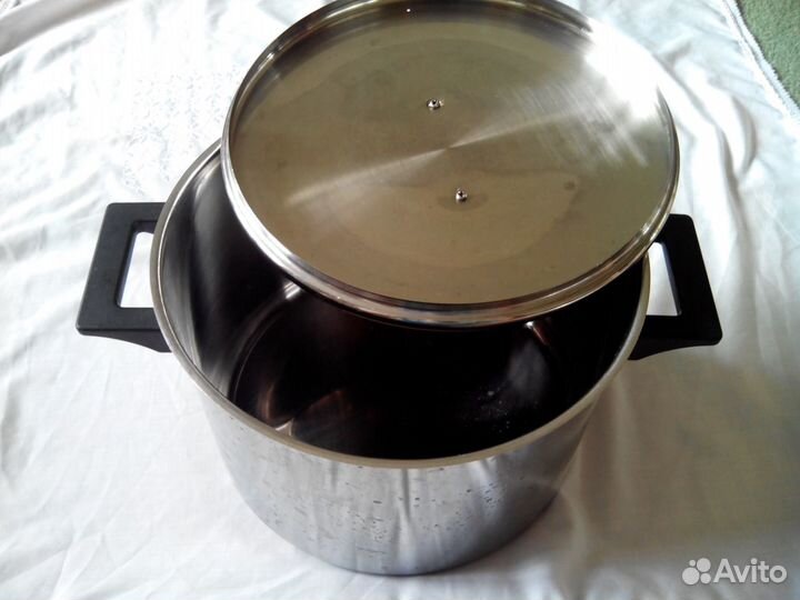 Кастрюля из нержавеющей стали