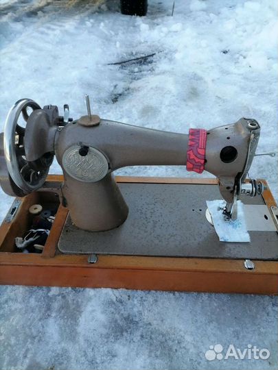 Швейные машины б/у. Советского времени
