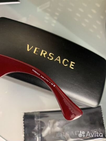 Солнцезащитные очки женские versace