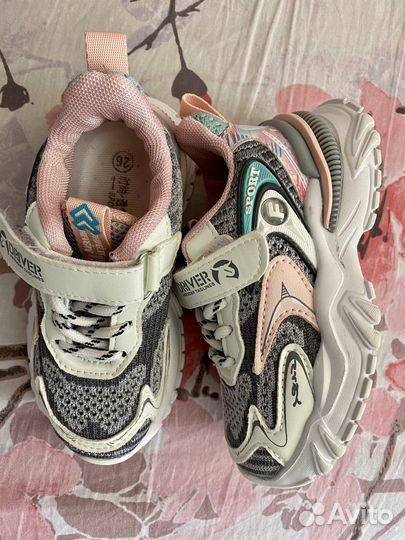 Кроссовки детские