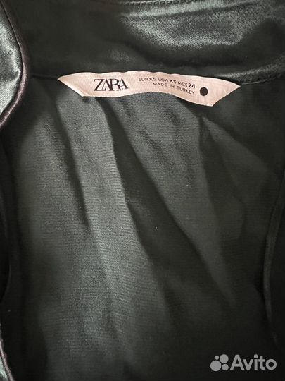 Блуза рубашка Zara зеленая атласная Zara 42/44