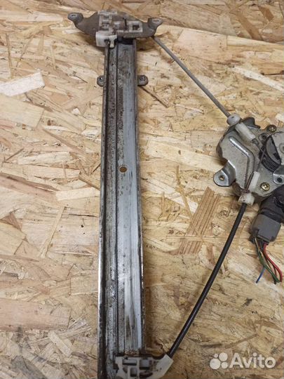 Стеклоподъёмник задний правый Lancer 9