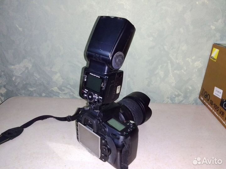 Зеркальный фотоаппарат