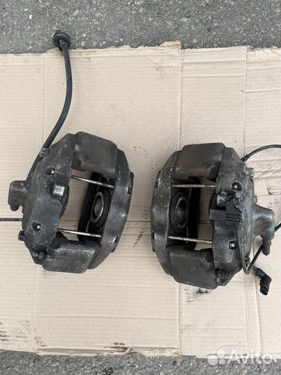 Суппорт передние Mercedes Benz w203 c 203 3.2