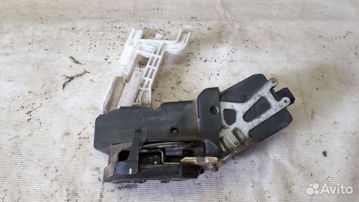 Замки дверей и багажника Hyundai Santa Fe