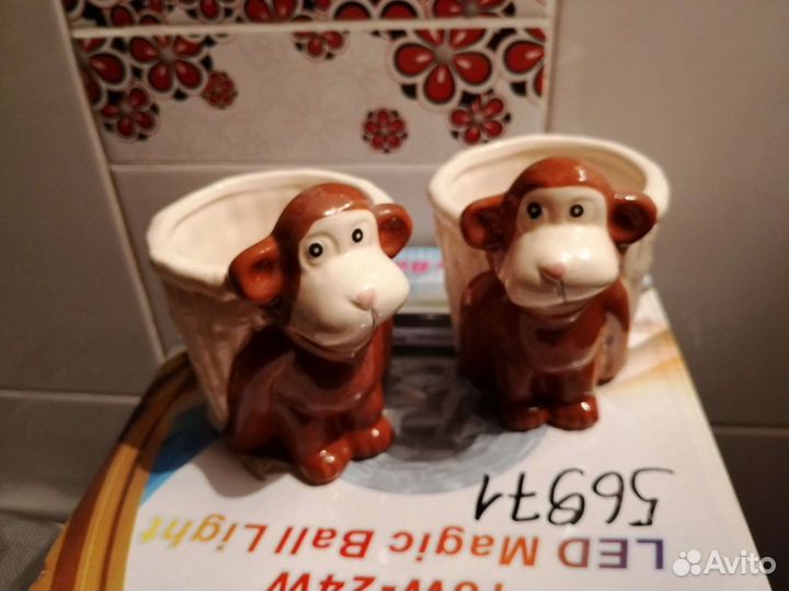 Сувениры разные, подсвечники, фигурки