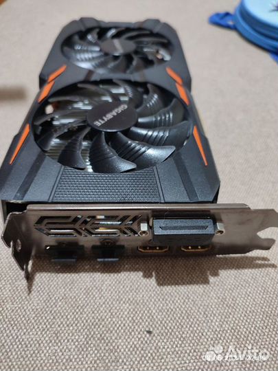 Видеокарта GTX 1050 2gb