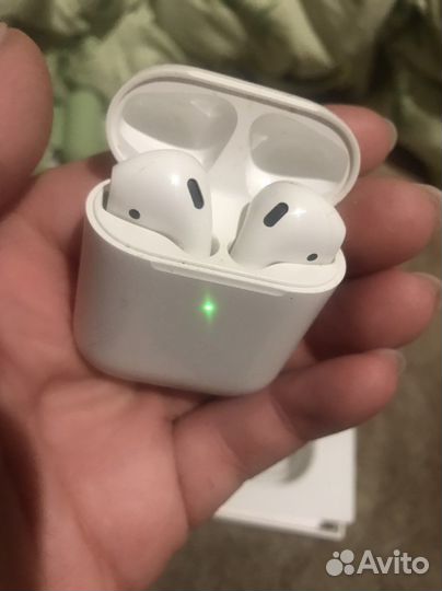 Беспроводные наушники apple airpods