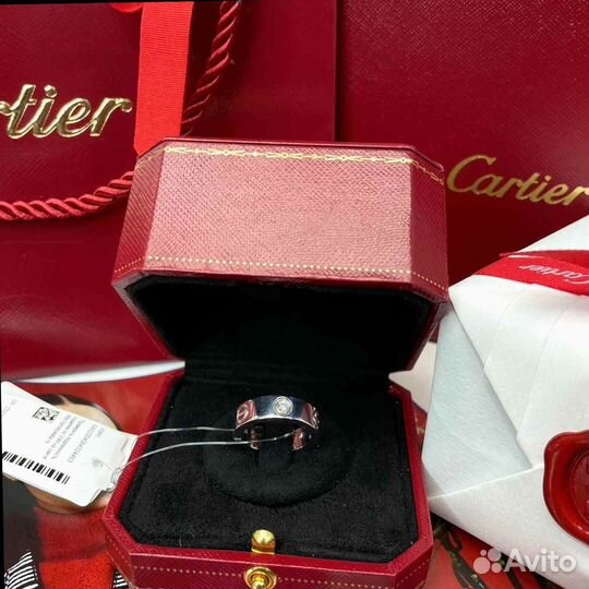 Кольцо с бриллиантами Cartier Love 0,11ct