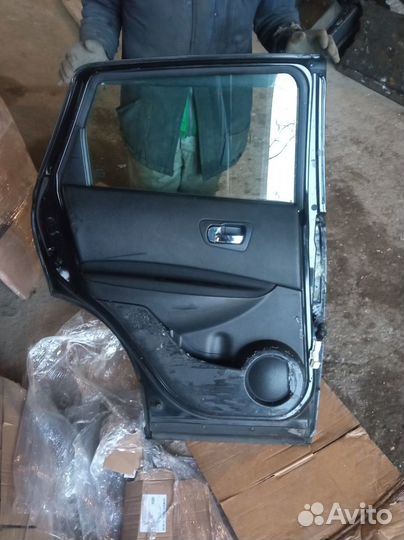 Дверь задняя левая Nissan Qashqai J10