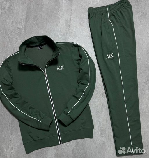 Костюмы для спорта Armani удобные