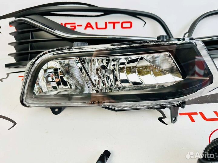 Противотуманные фары Volkswagen Polo (MK 5 ) S8936