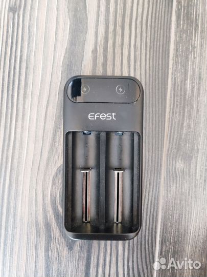 Зарядка для аккумуляторных батареек 18650