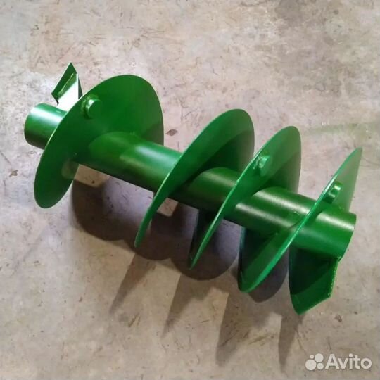 Шнек № AXE18070 комбайна John Deere