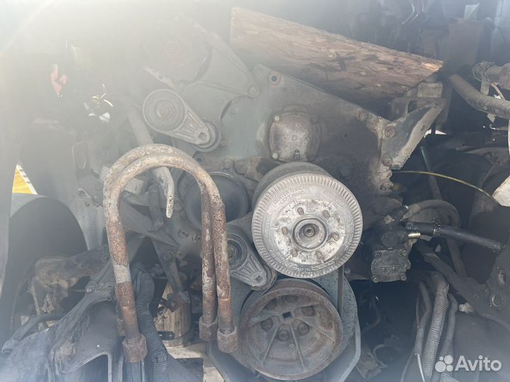 Запчасти на freightliner