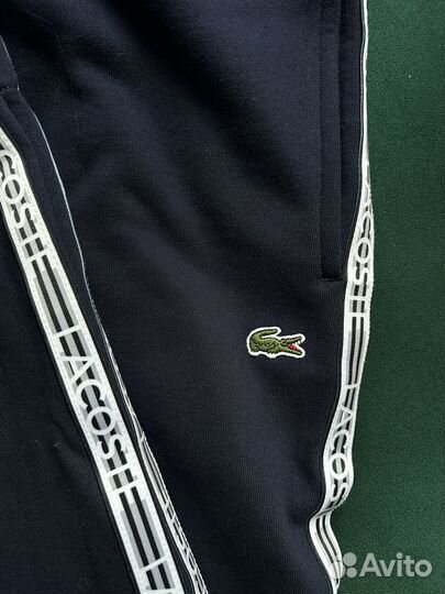 Спортивные штаны Lacoste