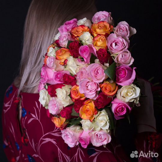 Цветы с доставкой 55 роз №142